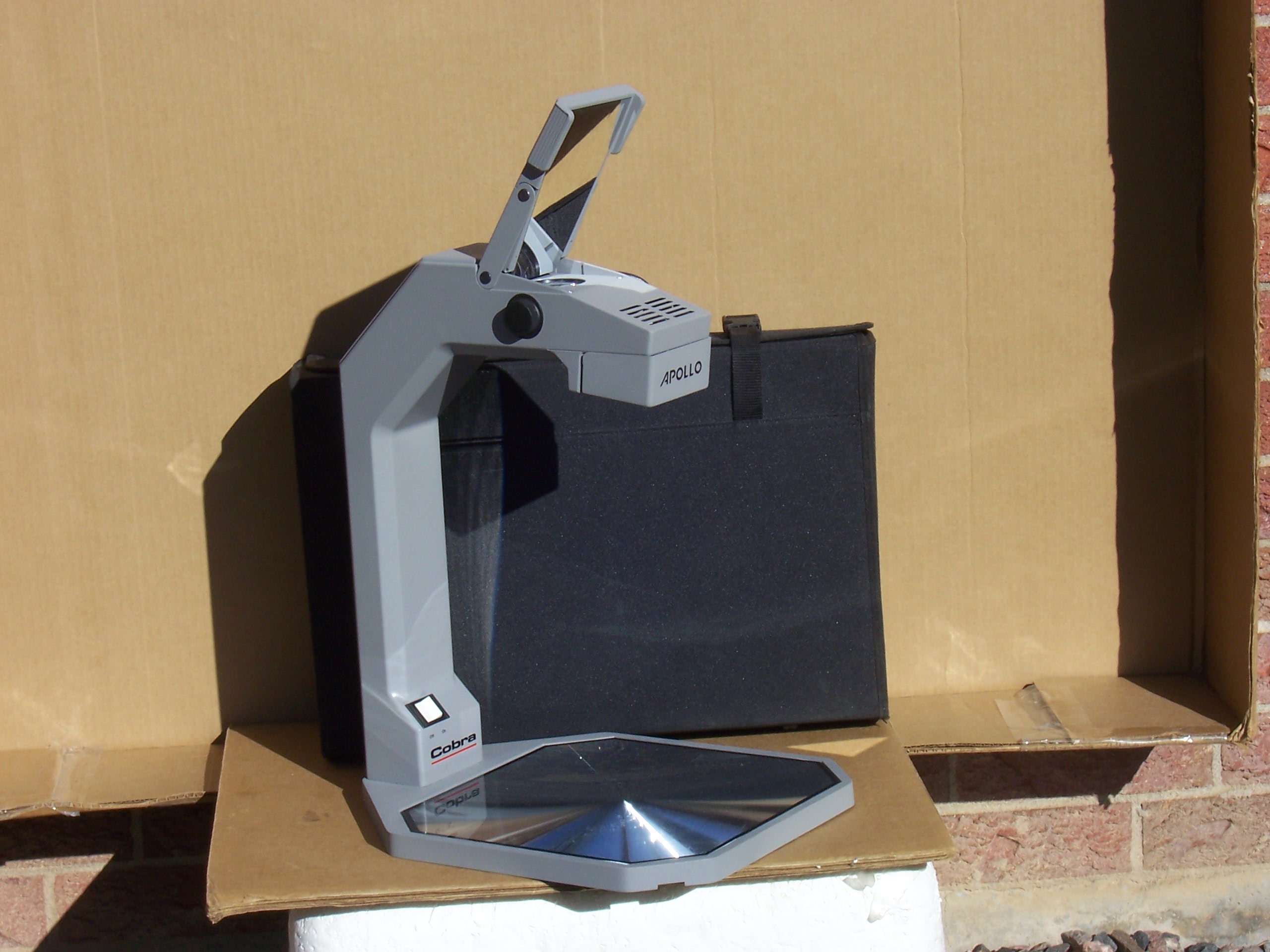Apollo Cobra VS 3000 Portable Reflective Overhead Projector W/ Case 
