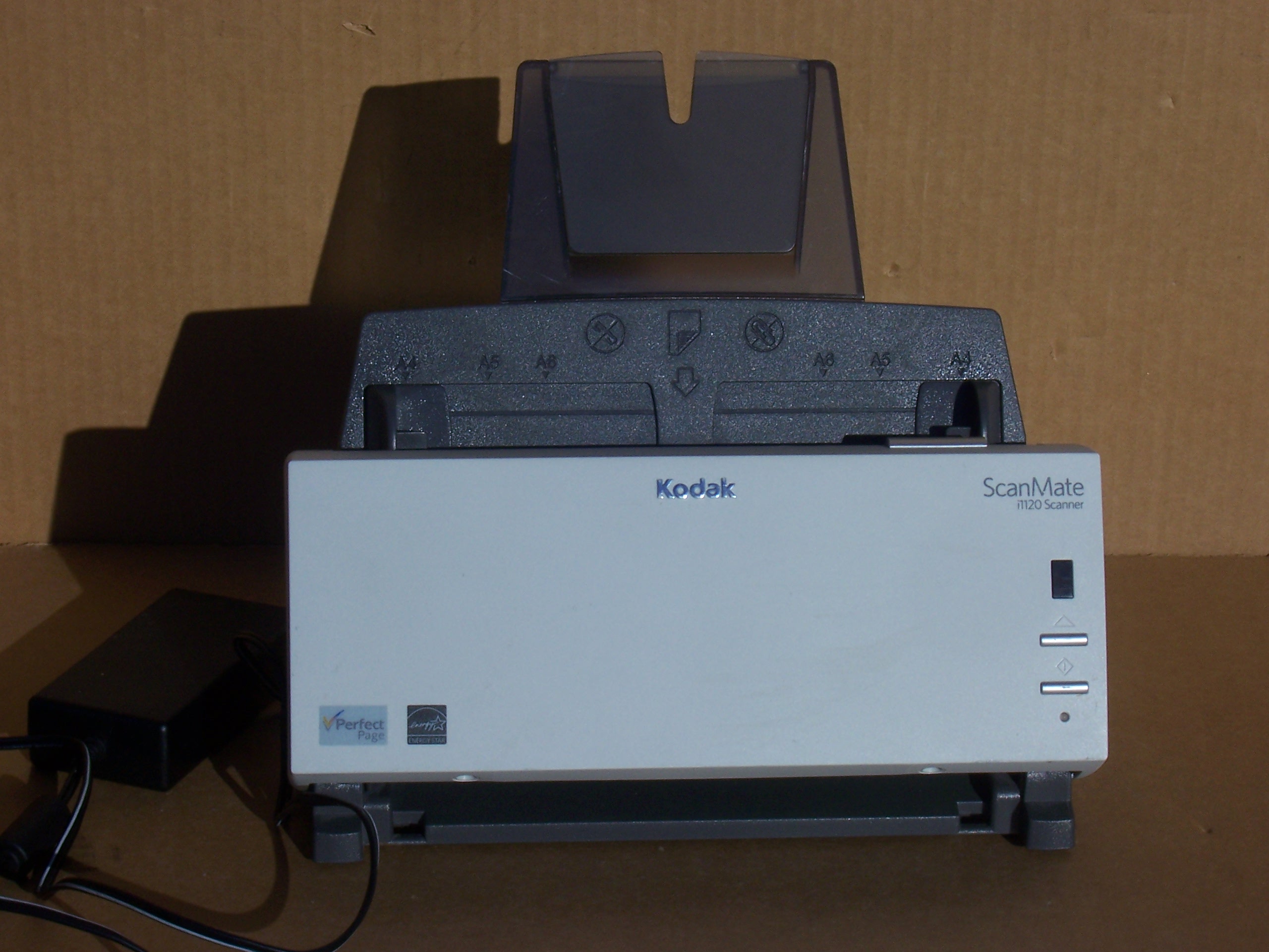 Сканер 1d кодов. Сканер Kodak i55. Kodak i1120. Kodak i1220 комплектация. Kodak SCANMATE i1120 потоковый.